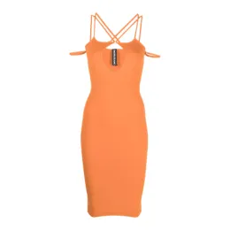 Силуэтное платье